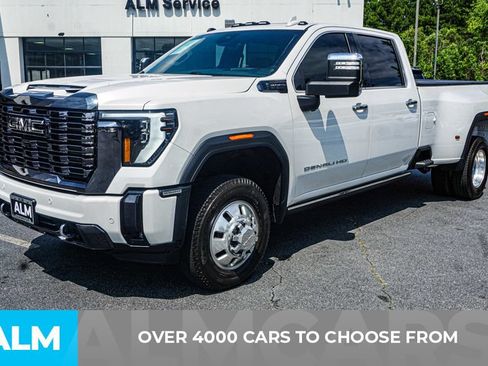 Used 2024 GMC Sierra 3500 Denali Ultimate AWD/4WD image 2