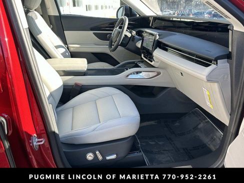 New 2026 Lincoln Nautilus Premier image 14