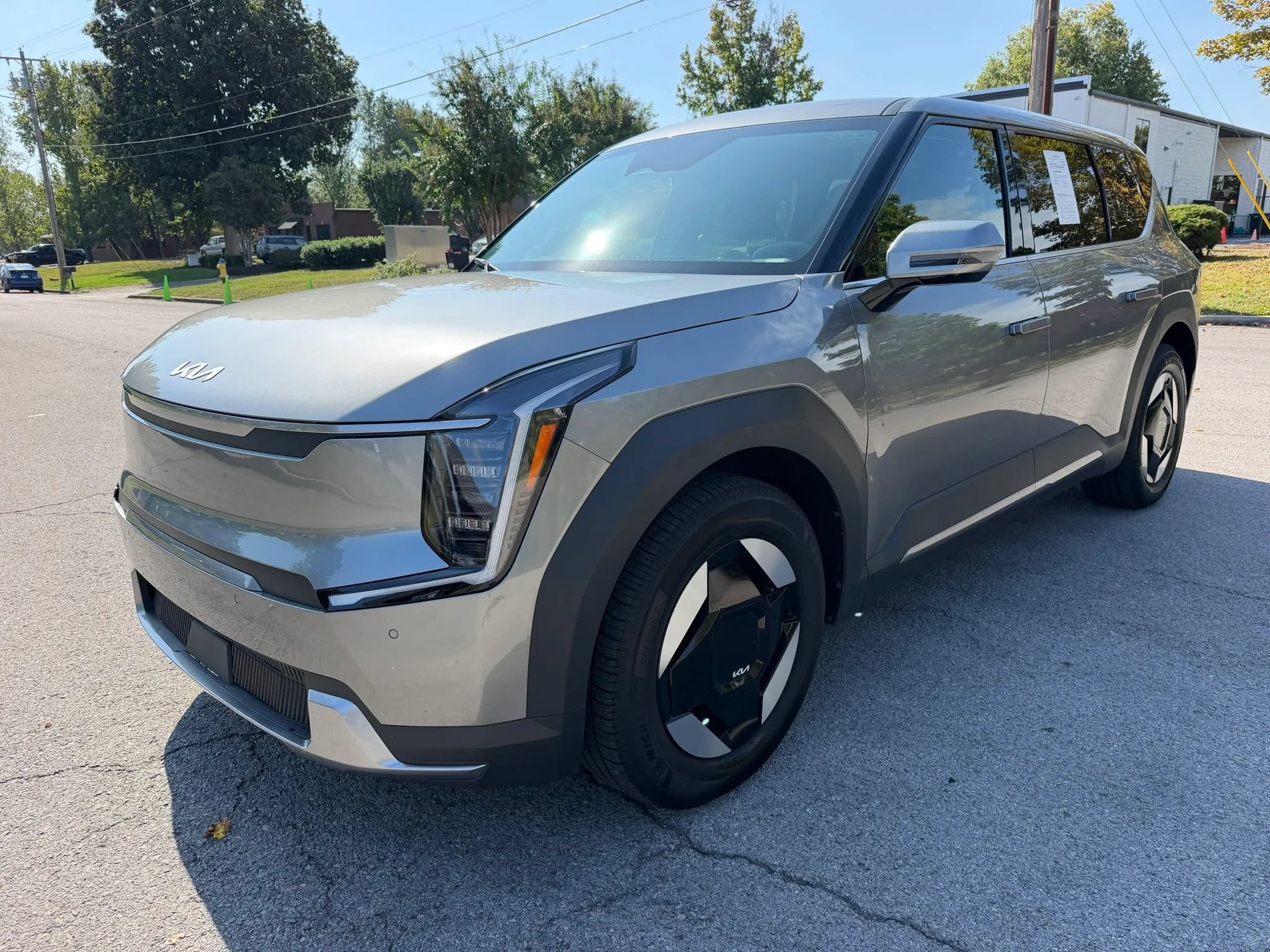 Used 2024 Kia EV9 Light Long Range RWD image 7
