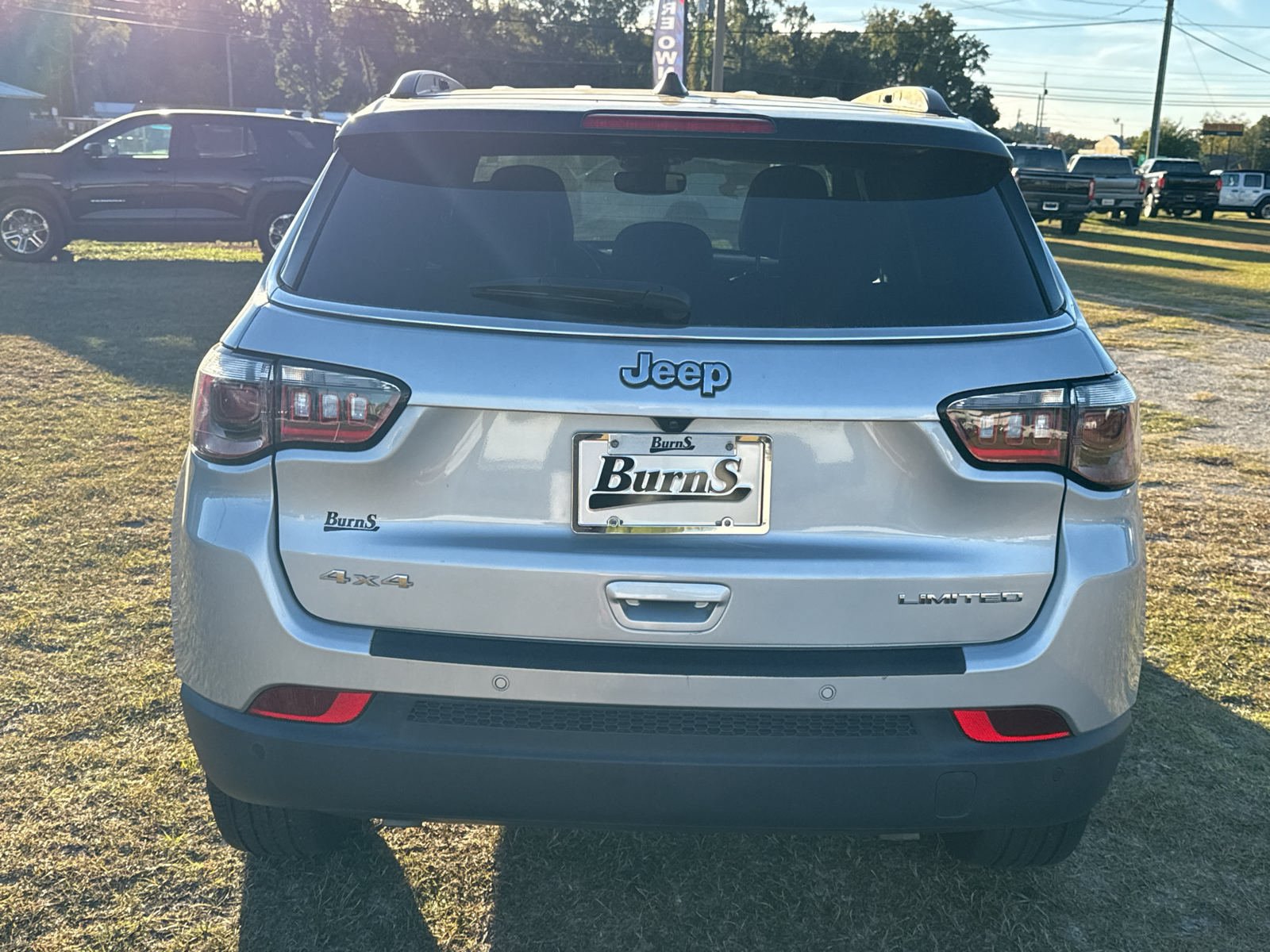 Used 2025 Jeep Compass Limited AWD/4WD image 6