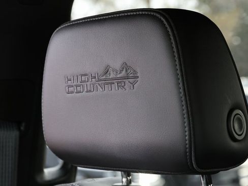 Used 2022 Chevrolet Silverado 2500 High Country w/ Z71 Off-Road Package image 43