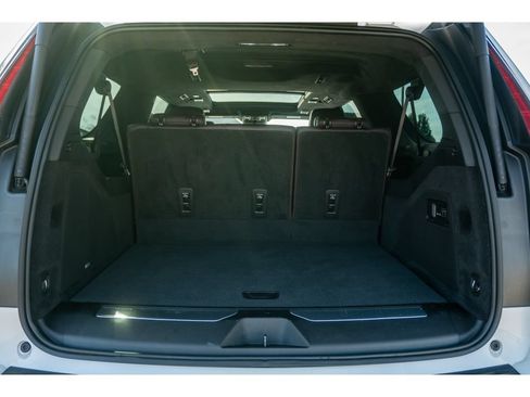 Used 2022 Cadillac Escalade ESV Sport Platinum RWD image 18