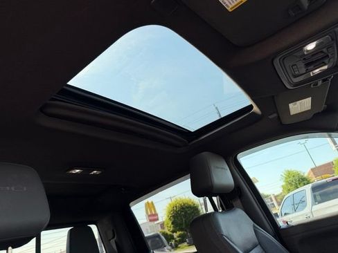 Used 2021 GMC Sierra 1500 Denali w/ Denali Ultimate Package AWD/4WD image 22