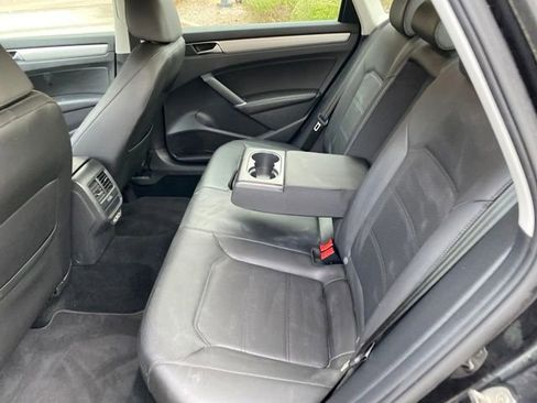 Used 2019 Volkswagen Passat 2.0T Wolfsburg image 13