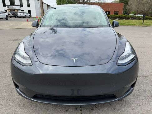 Used 2021 Tesla Model Y Long Range image 10