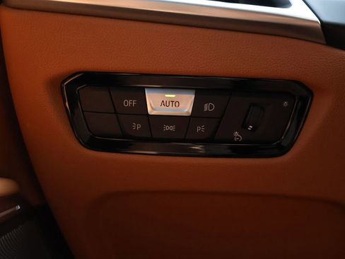 New 2025 BMW 330i xDrive Sedan w/ Premium Package image 44