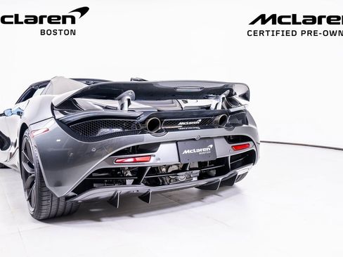Used 2022 McLaren 720S Performance image 12