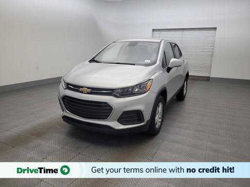 Used 2022 Chevrolet Trax LS w/ Tint and Cruise Package AWD/4WD image 1