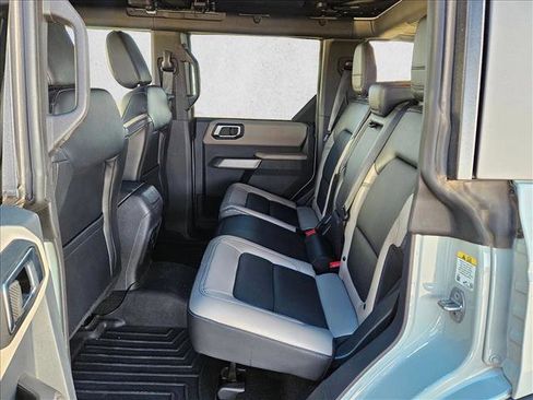 Used 2023 Ford Bronco Wildtrak image 19