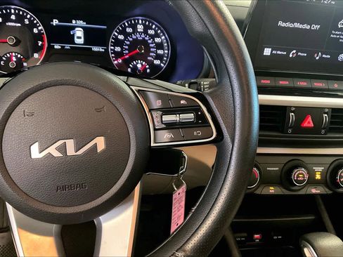 Used 2022 Kia Forte LXS w/ LXS Technology Package FWD image 23
