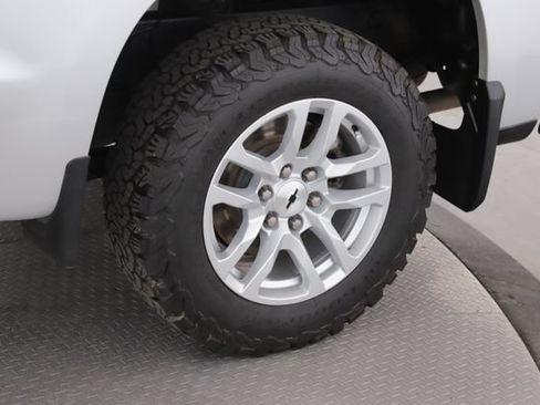 Used 2019 Chevrolet Silverado 1500 RST w/ Convenience Package AWD/4WD image 14