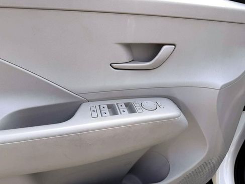 Certified 2024 Hyundai Kona SEL AWD/4WD image 19