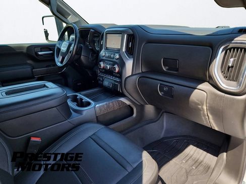 Used 2022 GMC Sierra 3500 Denali w/ Denali Ultimate Package AWD/4WD image 24