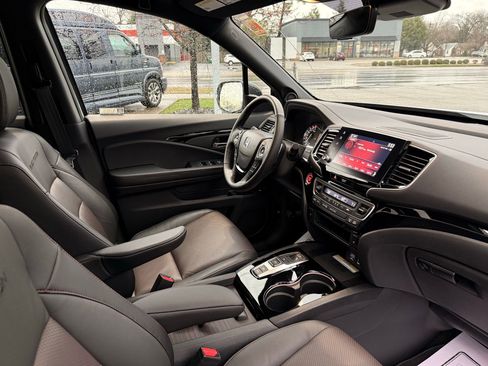 Used 2023 Honda Ridgeline Black Edition image 22