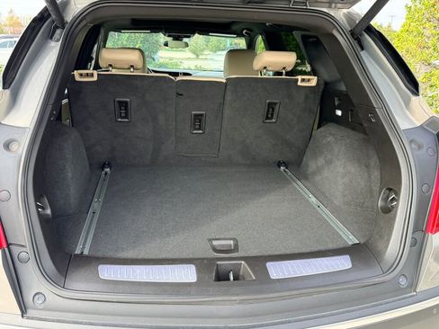 Used 2018 Cadillac XT5 Luxury w/ Driver Awareness Package image 14