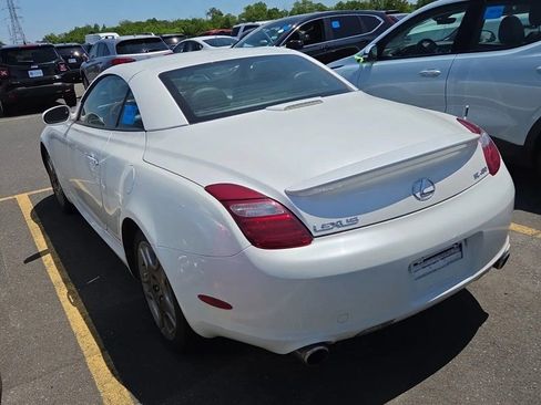 Used 2007 Lexus SC 430 Convertible RWD image 2