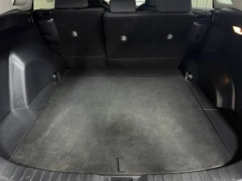 Used 2021 Toyota RAV4 LE FWD image 20