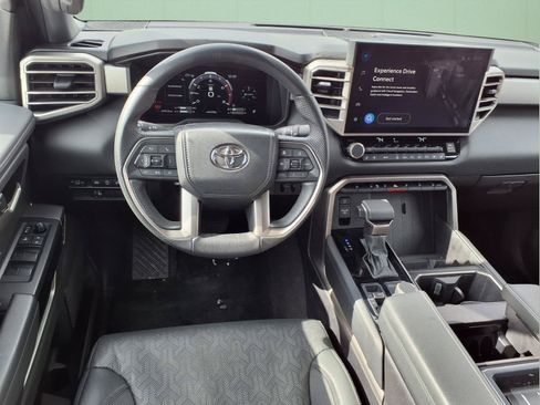 Used 2025 Toyota Tundra Limited AWD/4WD image 16