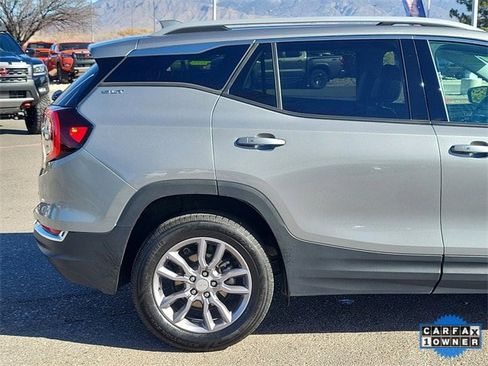 Used 2024 GMC Terrain SLT image 4