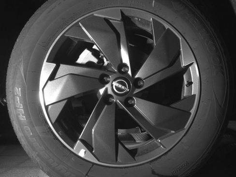 Used 2025 Nissan Rogue SV image 15