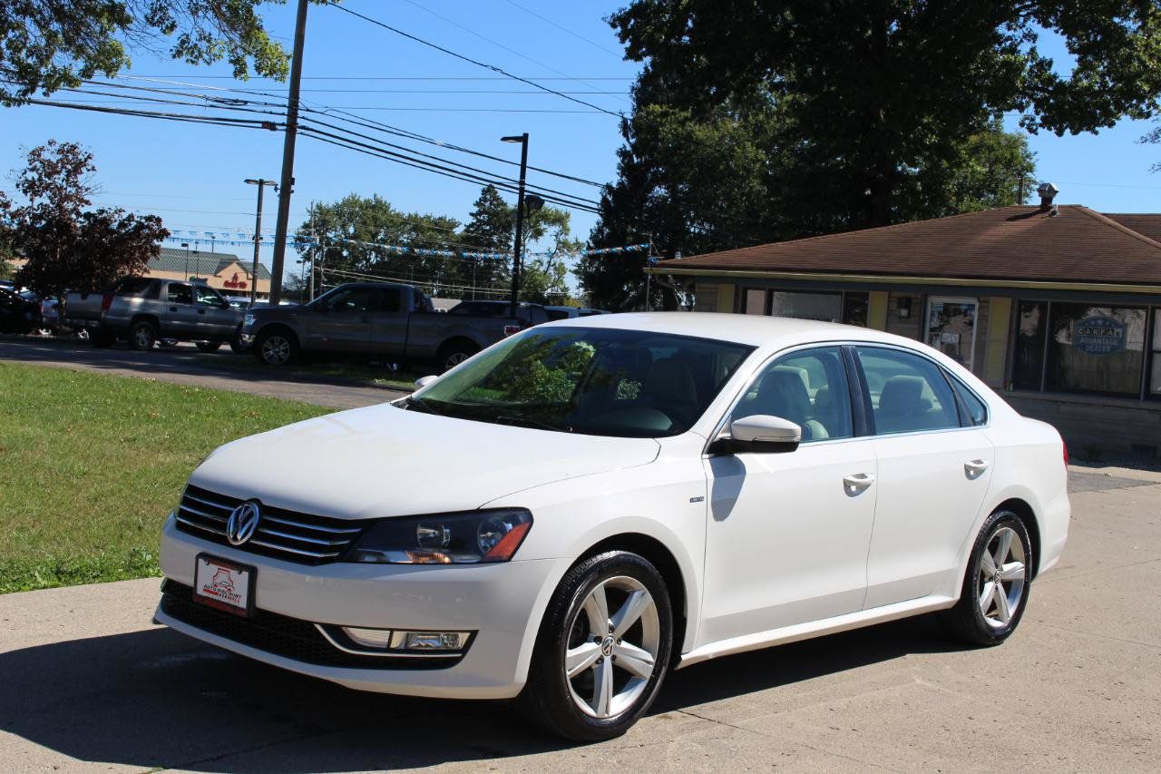 Used 2015 Volkswagen Passat 1.8T Limited Edition FWD image 5