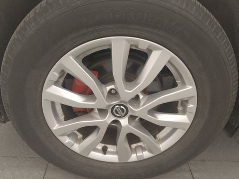 Used 2018 Nissan Rogue SV FWD image 31