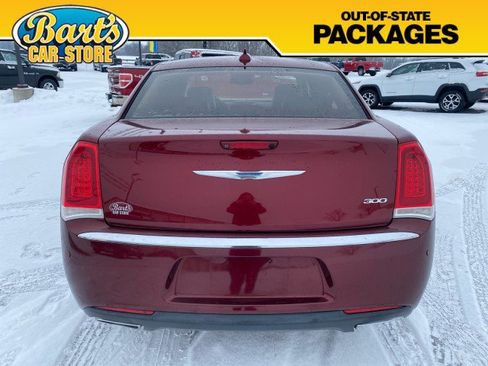 Used 2016 Chrysler 300 Limited RWD image 6