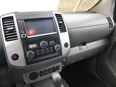 Used 2020 Nissan Frontier SV w/ Midnight Edition Floor Mats image 17
