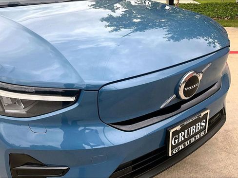 Used 2023 Volvo C40 Recharge Core w/ Climate Package AWD/4WD image 38