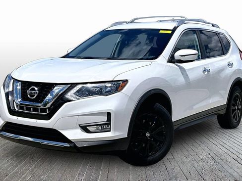 Used 2017 Nissan Rogue SV AWD/4WD image 3