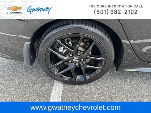 Used 2025 Honda Civic Sport image 11