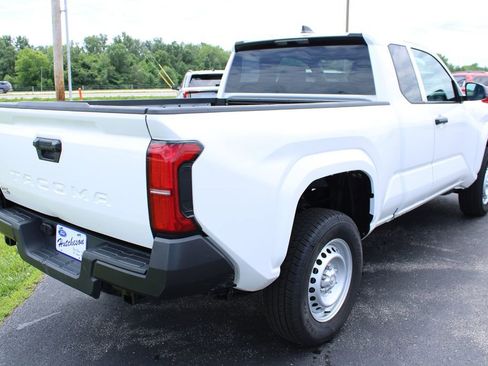 Used 2025 Toyota Tacoma SR RWD image 10