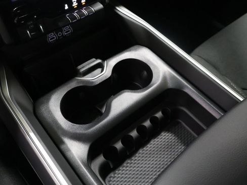 New 2026 RAM 1500 4x4 Crew Cab image 21