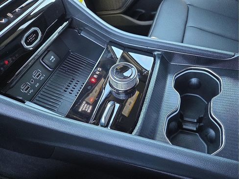 New 2026 Jeep Grand Cherokee Limited w/ Luxury Tech Group II image 25