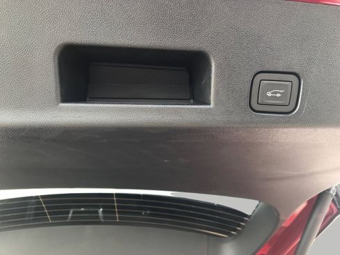 Certified 2026 Buick Enclave Sport Touring w/ Power Package image 8