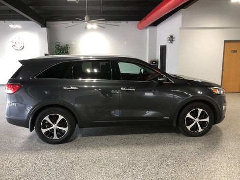 Used 2017 Kia Sorento EX AWD/4WD image 6
