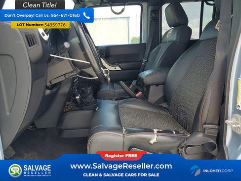Used 2012 Jeep Wrangler Unlimited Sahara AWD/4WD image 9