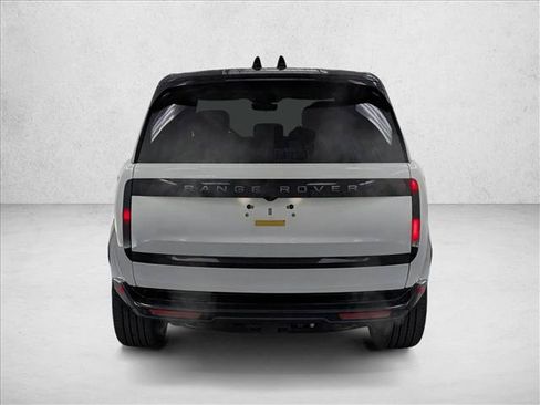 New 2026 Land Rover Range Rover Long Wheelbase SE AWD/4WD image 8
