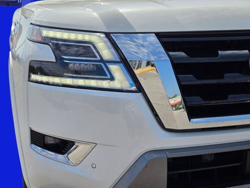 Used 2024 Nissan Armada SV w/ Cargo Package AWD/4WD image 3