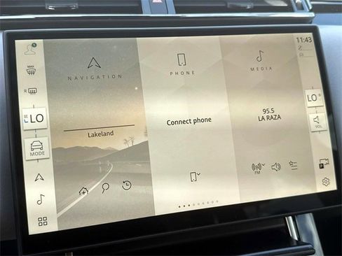 New 2026 Land Rover Range Rover Velar Dynamic SE image 19