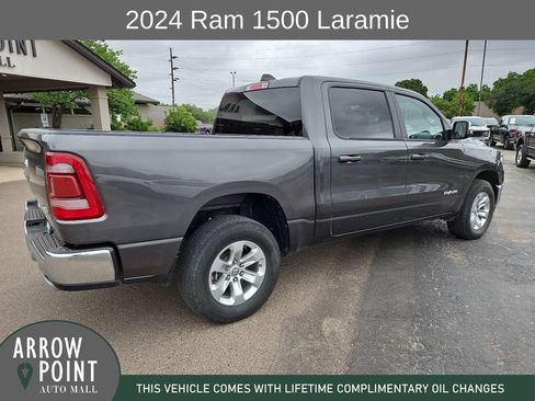 Used 2024 RAM 1500 Laramie AWD/4WD image 12
