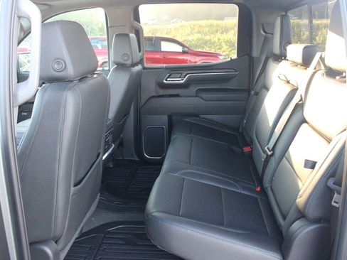 Used 2026 GMC Sierra 1500 SLT w/ SLT Premium Plus Package AWD/4WD image 35