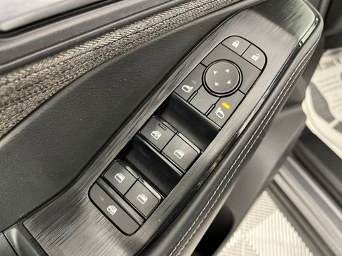 Used 2022 Nissan Rogue SV FWD image 32