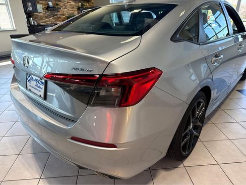 Used 2023 Honda Civic Sport image 16