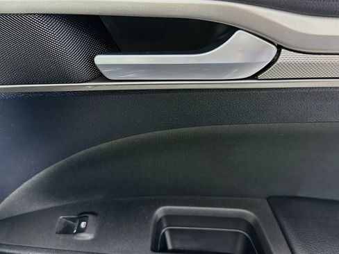 Used 2019 Ford Fusion SE image 44