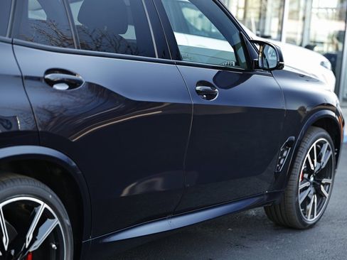 New 2026 BMW X5 M60i w/ Climate Comfort Package image 8