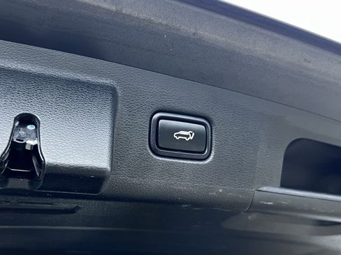 Used 2022 Kia Telluride SX image 31