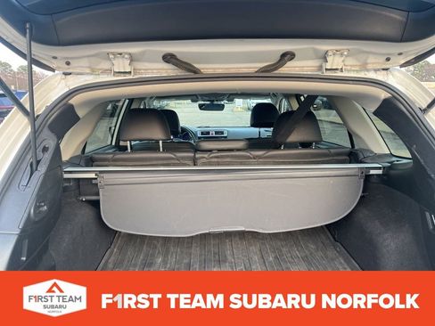 Used 2017 Subaru Outback 2.5i Limited image 9