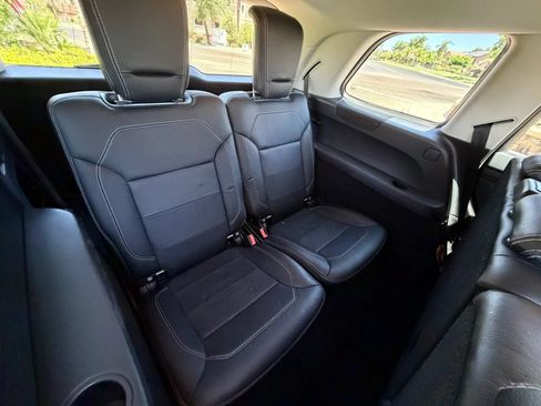 Used 2013 Mercedes-Benz GL 450 4MATIC image 9