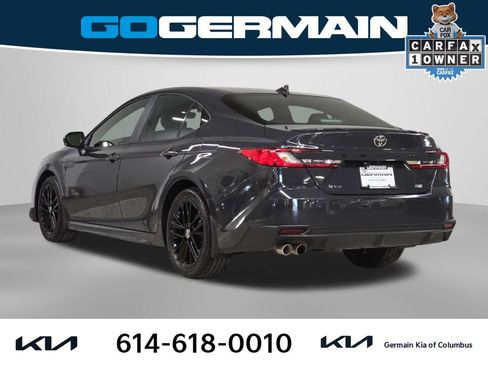 Used 2025 Toyota Camry SE w/ Multimedia Upgrade Package image 11